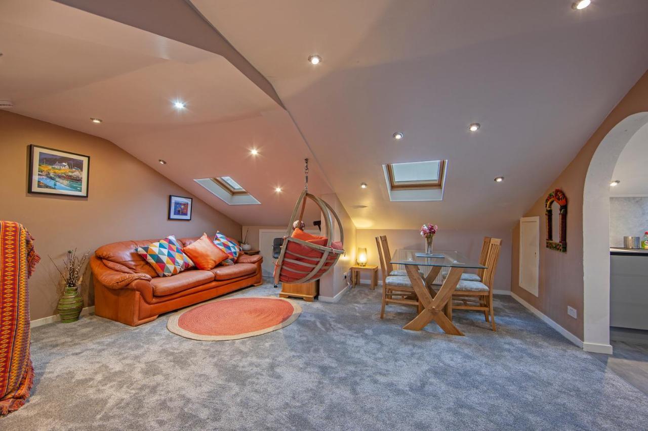 Premium 2Nd Floor 2 Bed Apt Sleeps 4 Adults In Oban Town Exterior photo